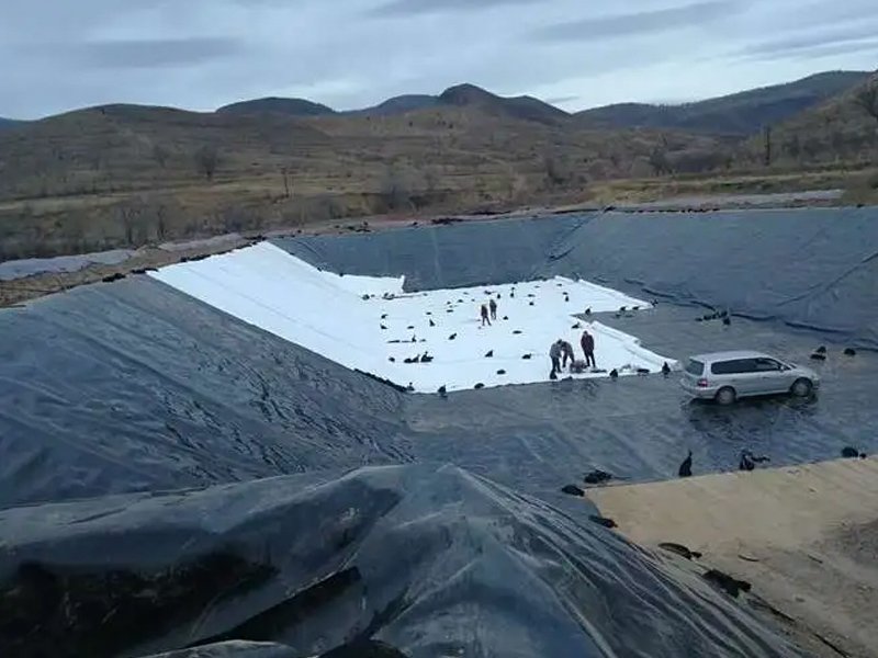 HDPE geomembrane manufacturers